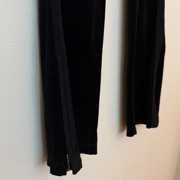Juicy Couture Vintage Black Velour Flared Pants w/ Jzippers & Striped Trim SizeS - Picture 8 of 8